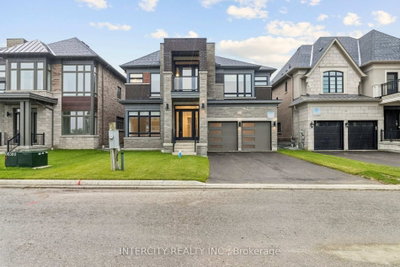 15 Garriock Hall Avenue, King, ON