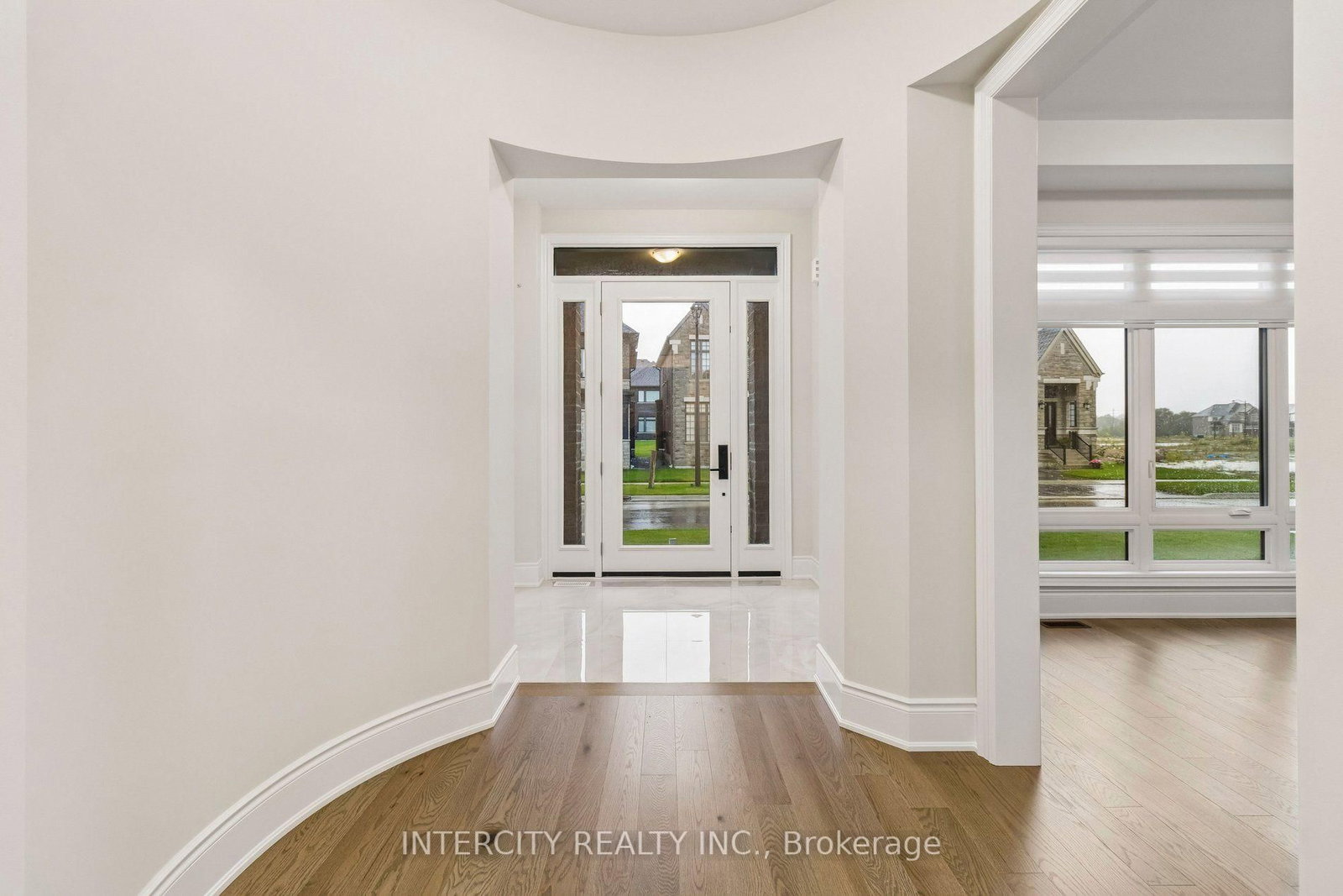 15 Garriock Hall Avenue • King, ON photo 3