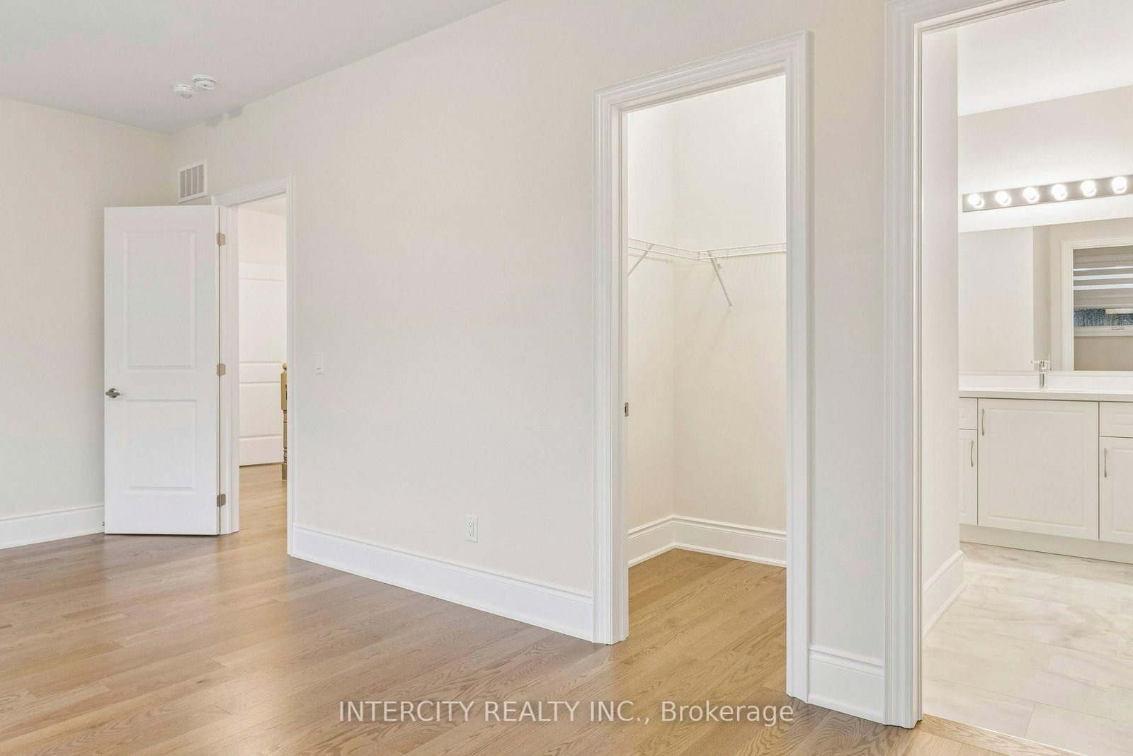 15 Garriock Hall Avenue • King, ON photo 31