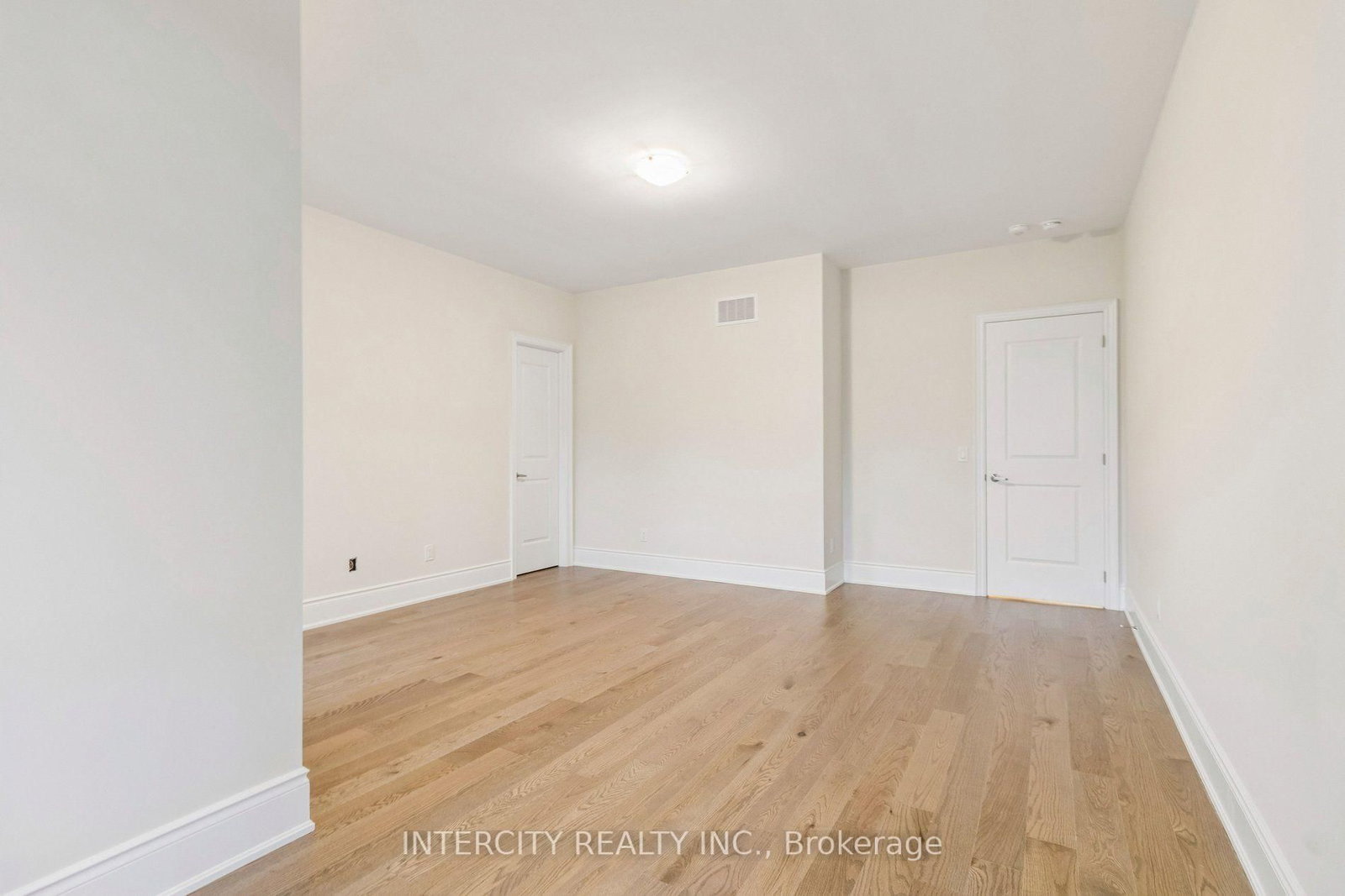 15 Garriock Hall Avenue • King, ON photo 33