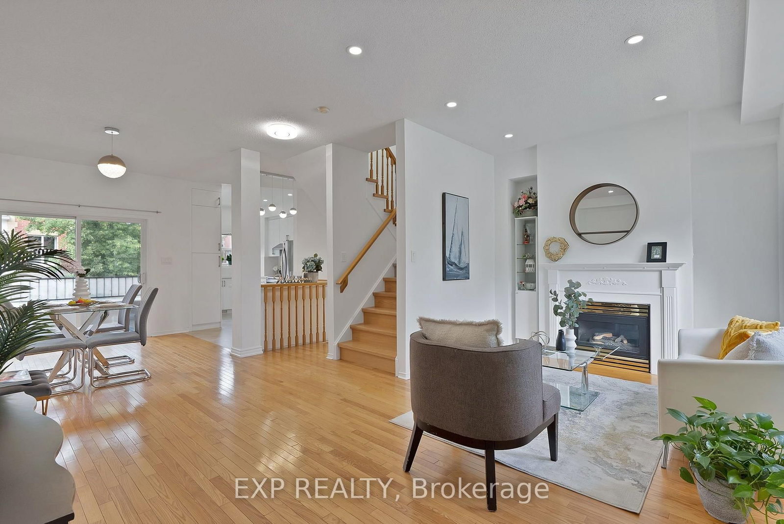 11 Maple Park Way • Markham, ON photo 10
