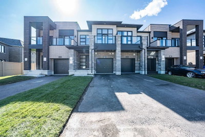 6 Harvey Bunker Crescent • Markham, ON photo 2