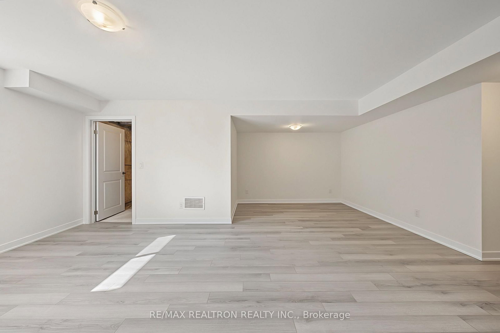 6 Harvey Bunker Crescent • Markham, ON photo 27