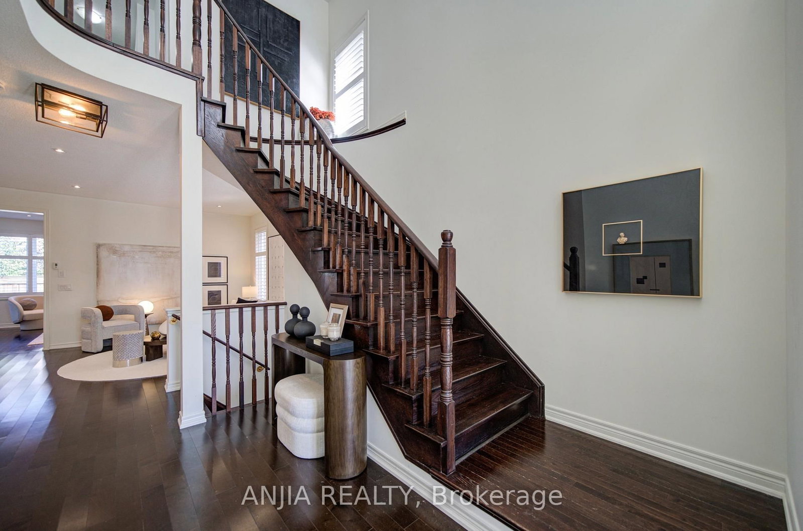 68 Old Field Crescent • East Gwillimbury, ON photo 4