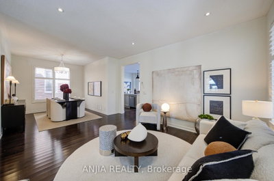 68 Old Field Crescent • East Gwillimbury, ON photo 9