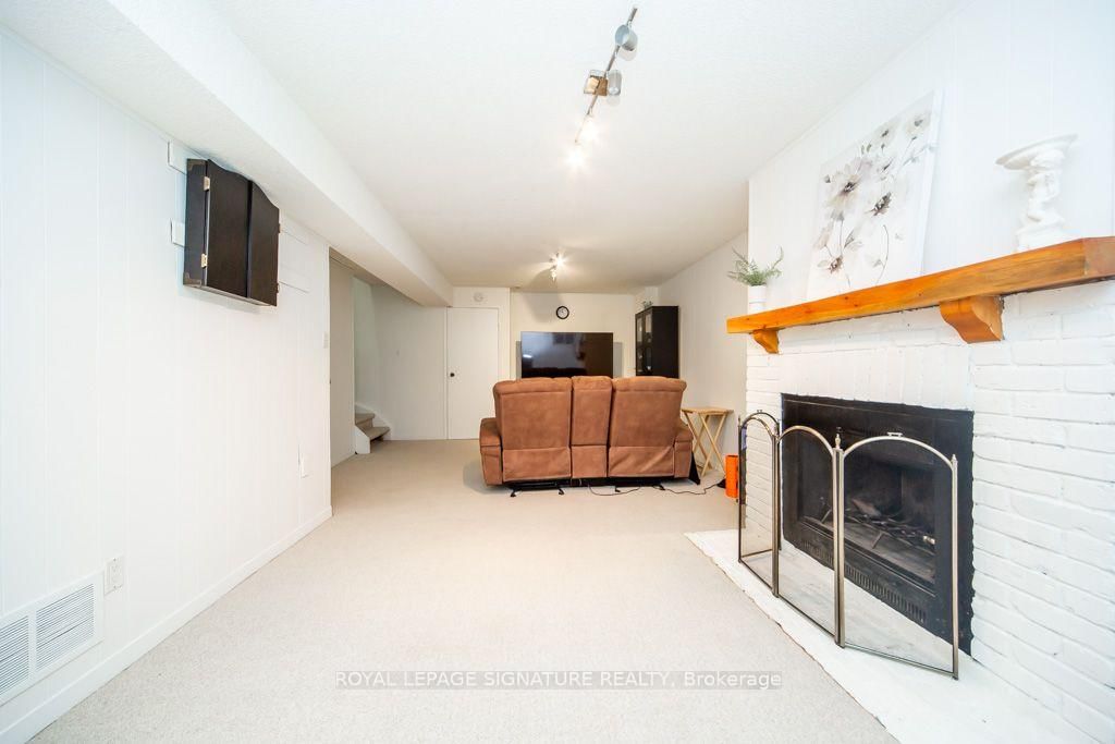 28 Augusta Court • Markham, ON photo 30