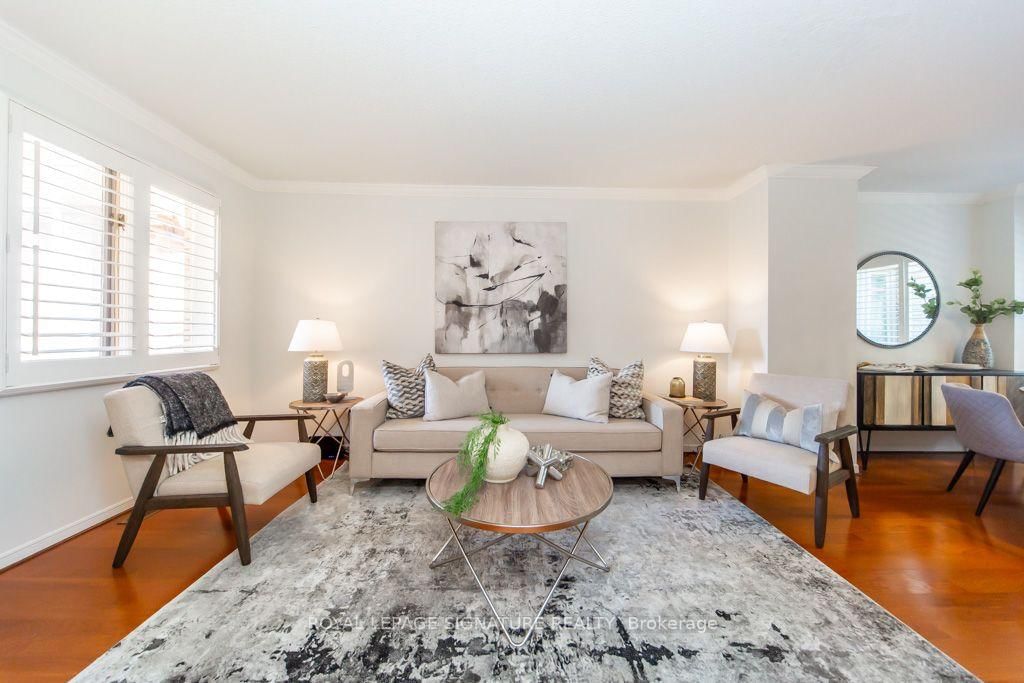 28 Augusta Court • Markham, ON photo 8
