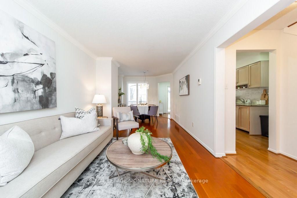 28 Augusta Court • Markham, ON photo 9