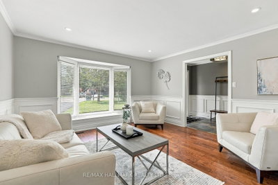 13 Toby Court • East Gwillimbury, ON photo 9