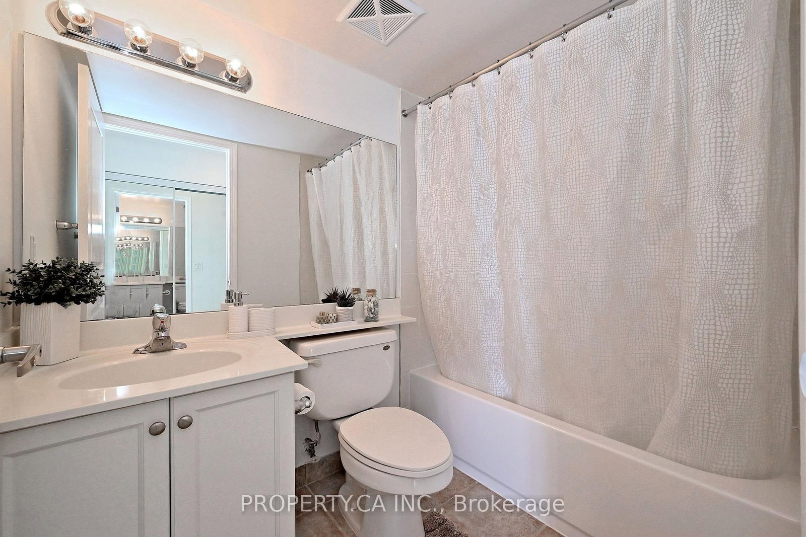 310 Red Maple Road • #1013 • Richmond Hill, ON photo 16