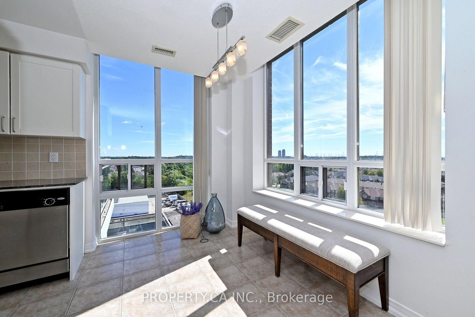310 Red Maple Road • #1013 • Richmond Hill, ON photo 8