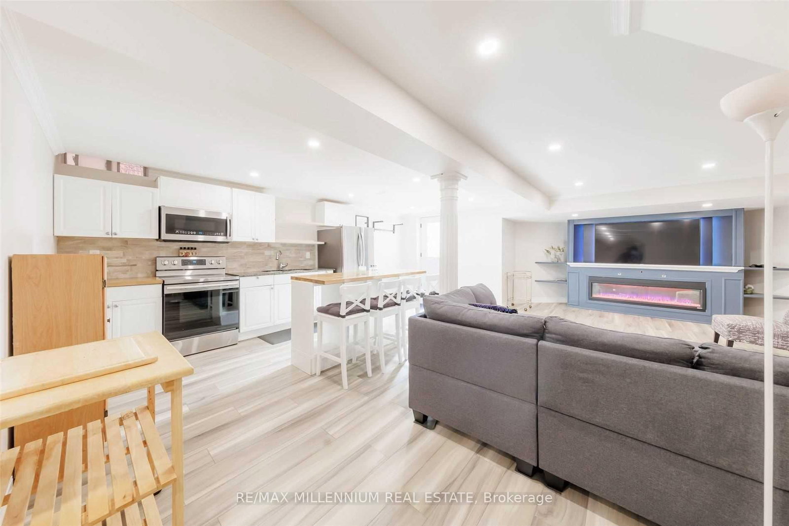 Lower-101 Loma Vista Dr, Vaughan, view 10