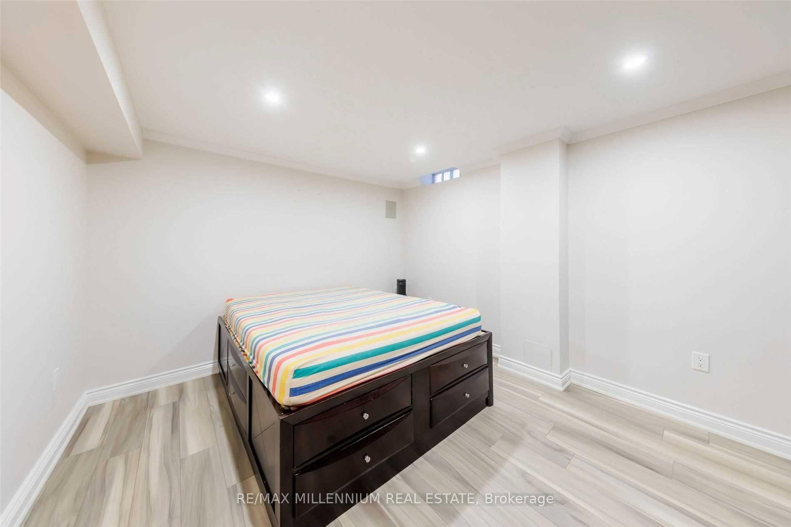 Lower-101 Loma Vista Dr, Vaughan, view 15