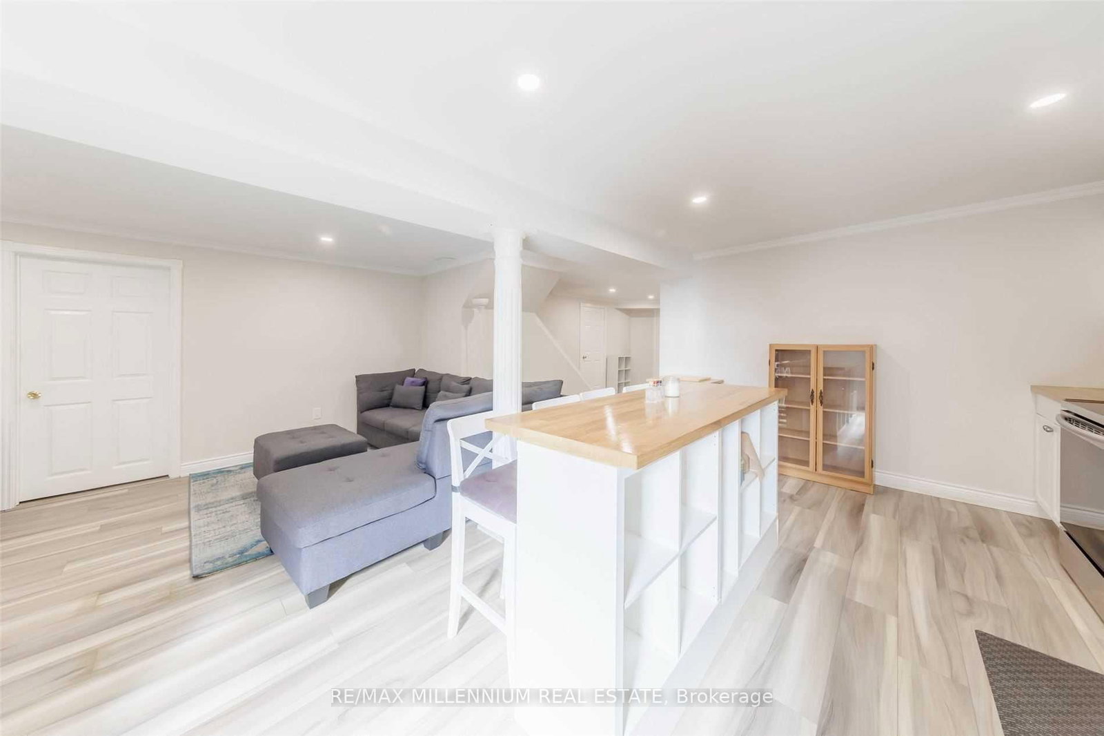 Lower-101 Loma Vista Dr, Vaughan, view 5