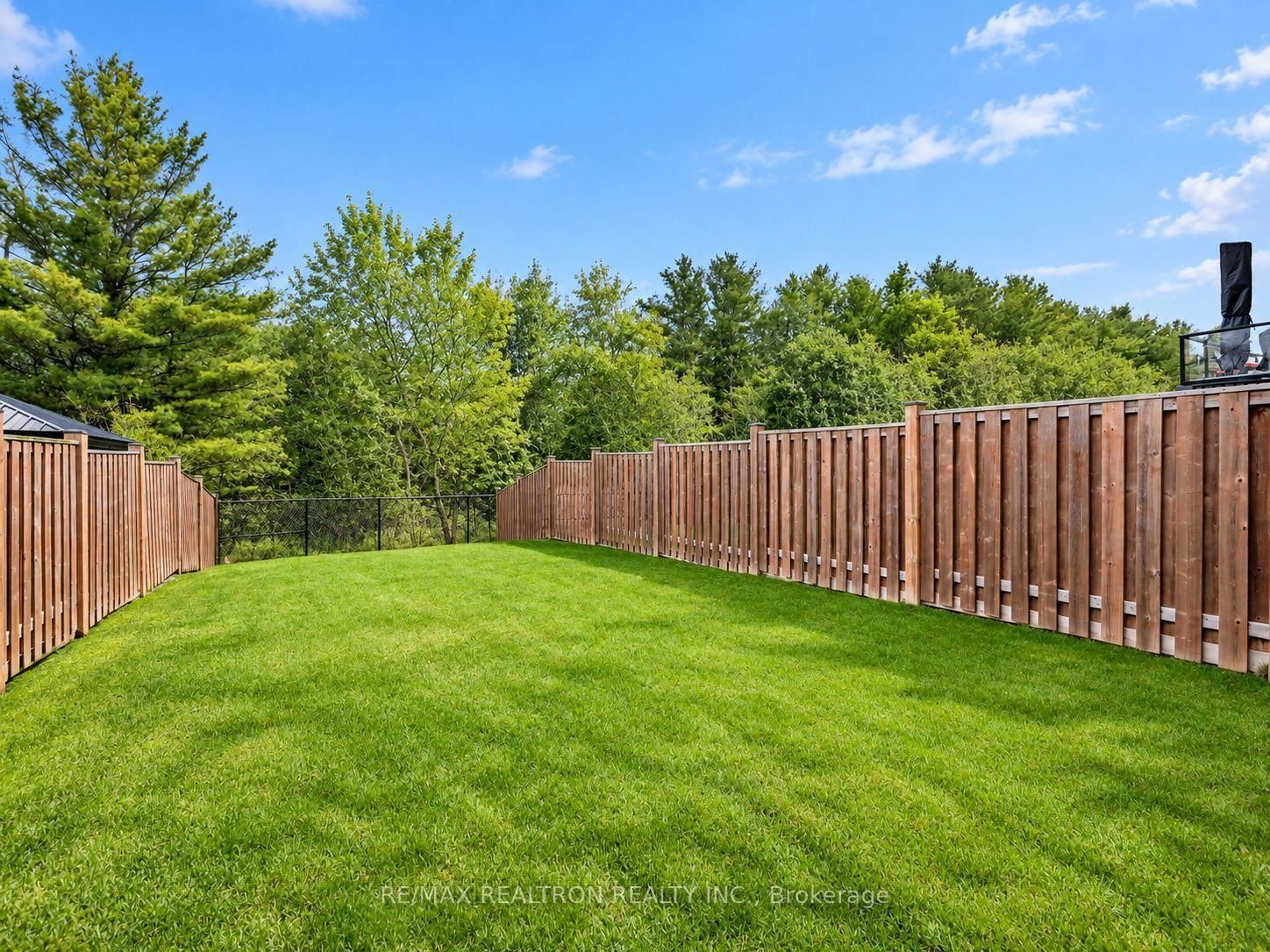 128 Countryman Road • East Gwillimbury, ON photo 2