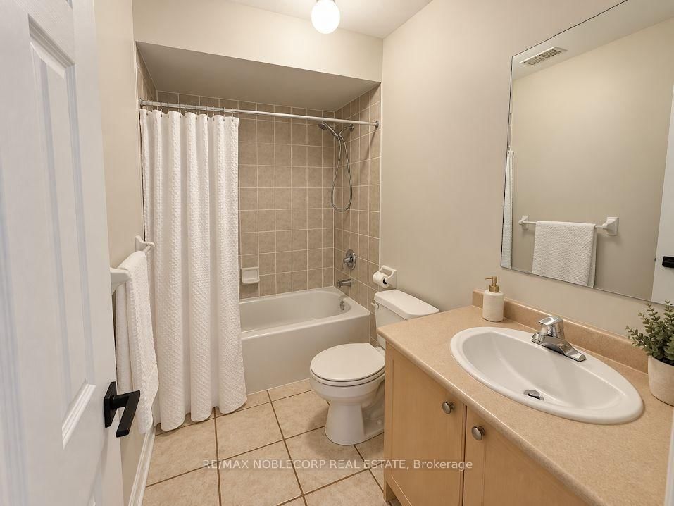 67 Macbride Cres, Vaughan, view 8