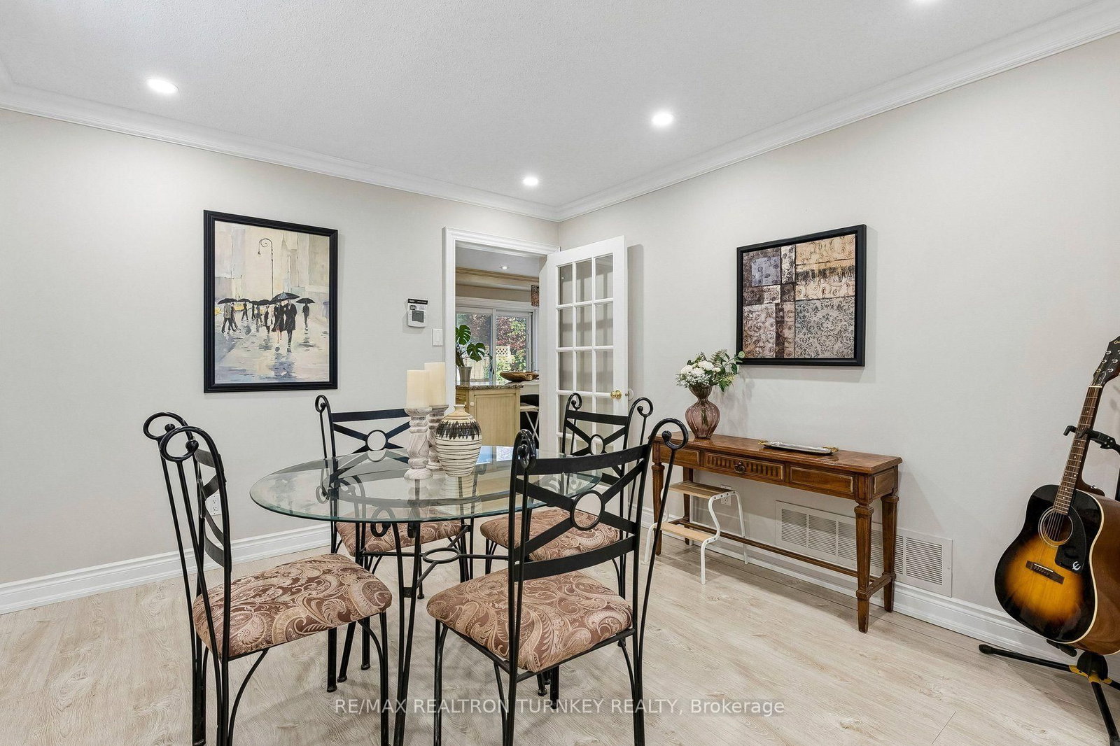 263 Chambers Crescent • Newmarket, ON photo 14