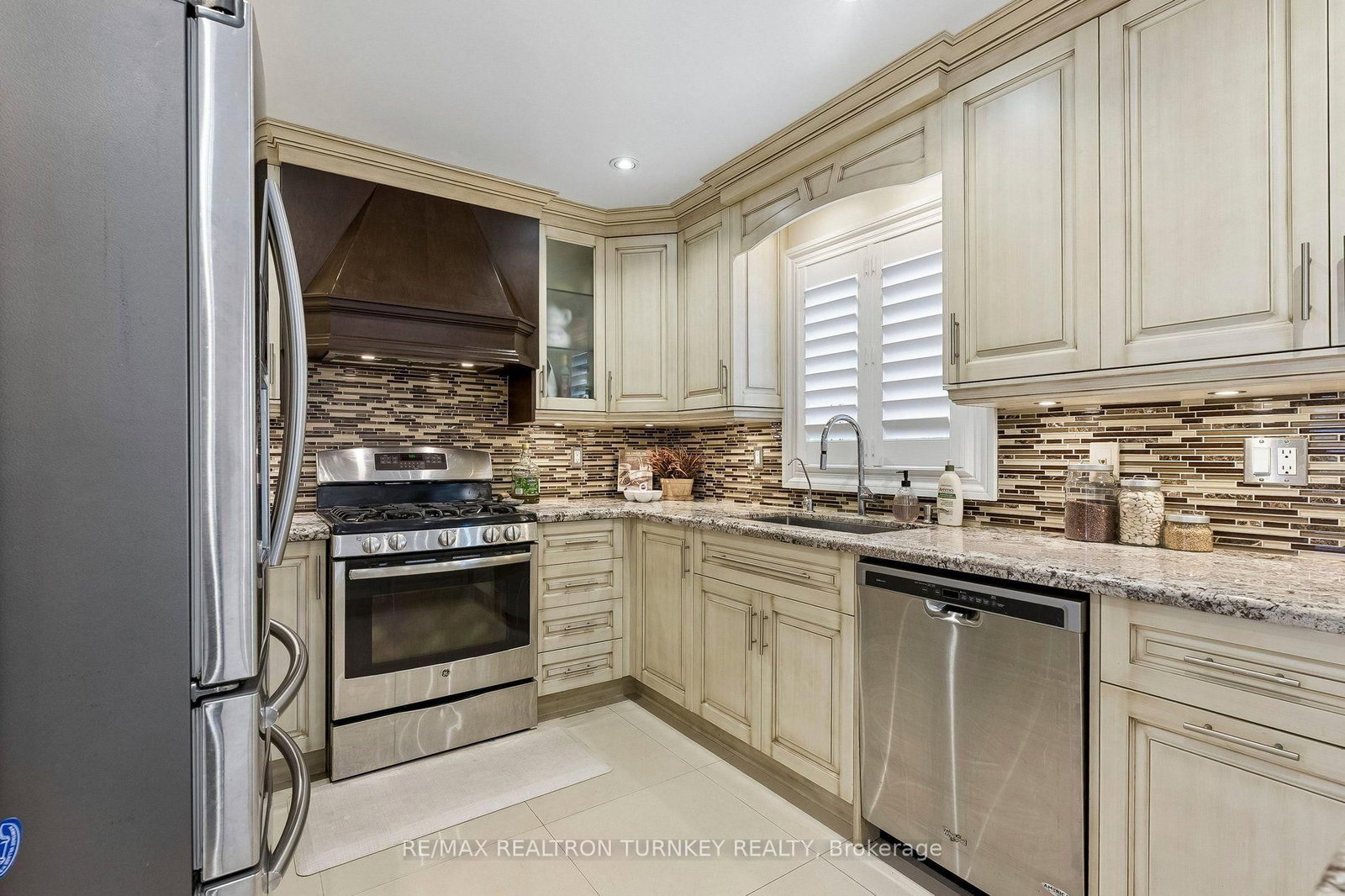 263 Chambers Crescent • Newmarket, ON photo 15