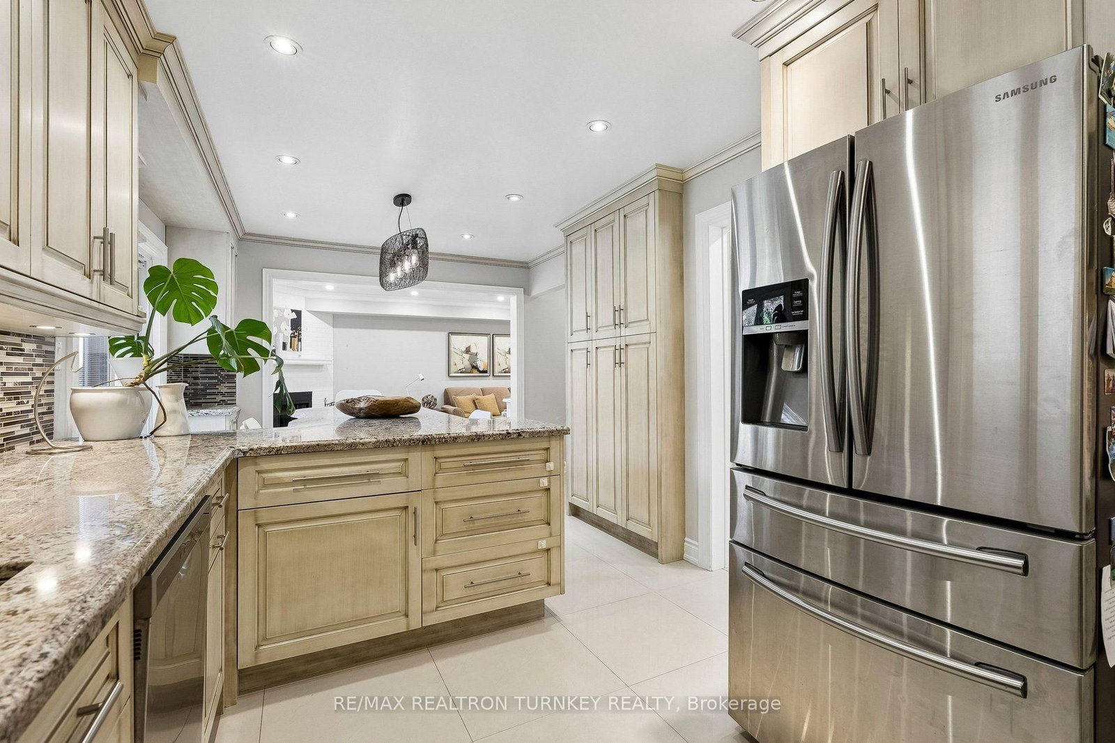 263 Chambers Crescent • Newmarket, ON photo 19