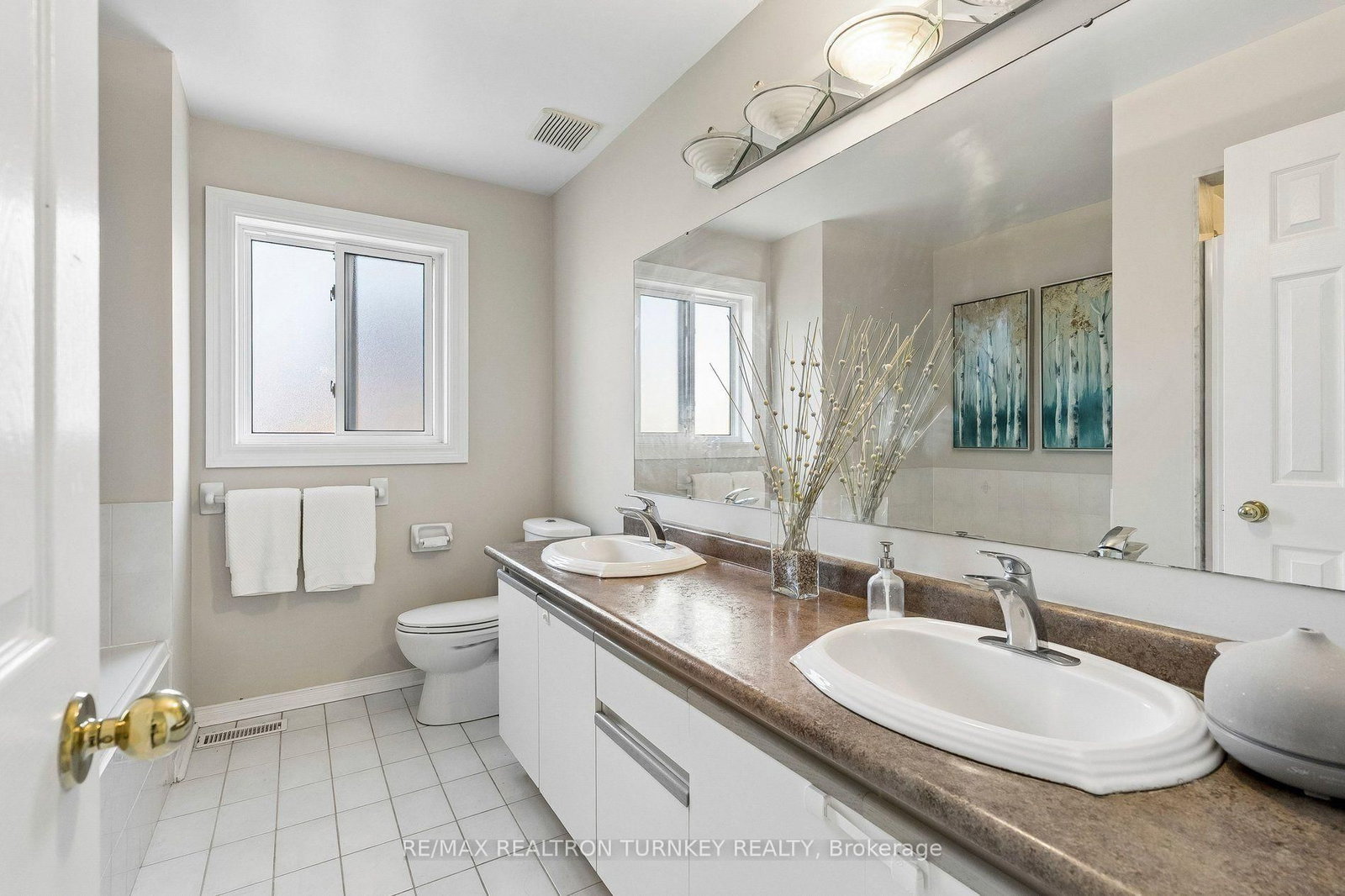 263 Chambers Crescent • Newmarket, ON photo 31