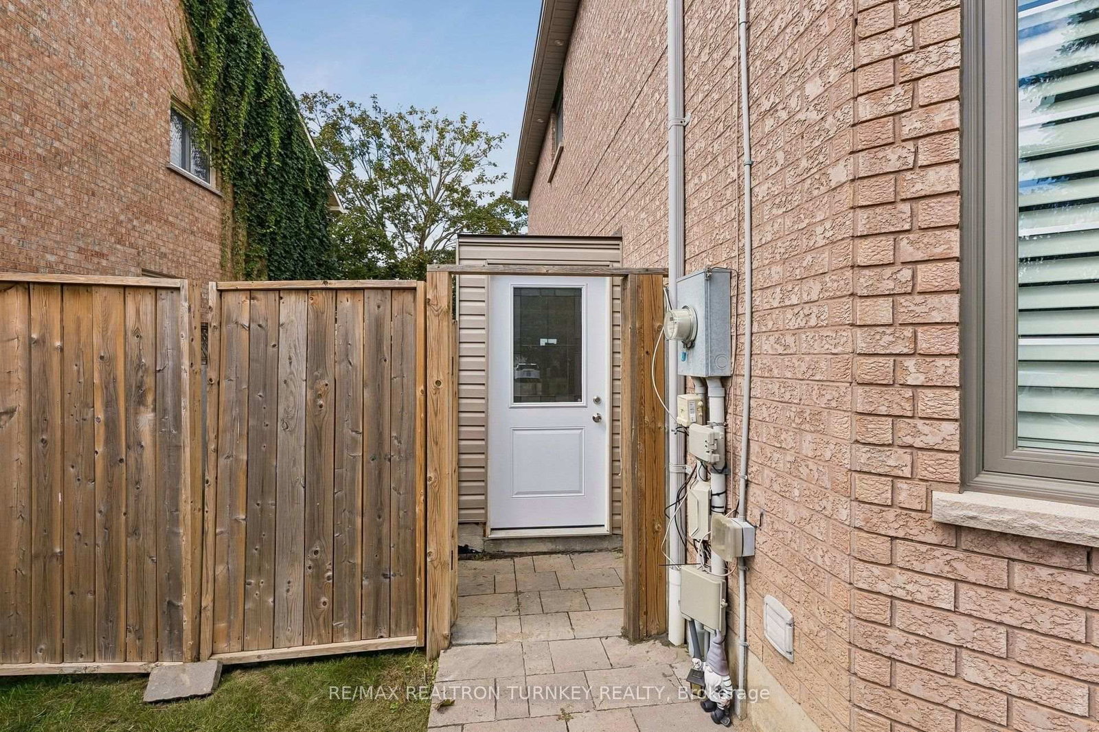 263 Chambers Crescent • Newmarket, ON photo 46