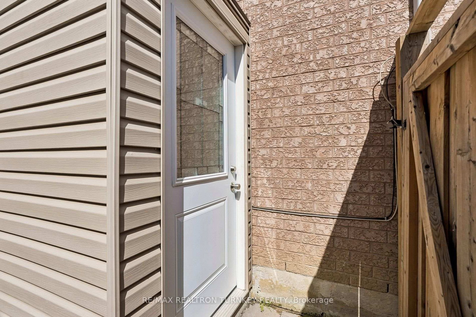 263 Chambers Crescent • Newmarket, ON photo 47