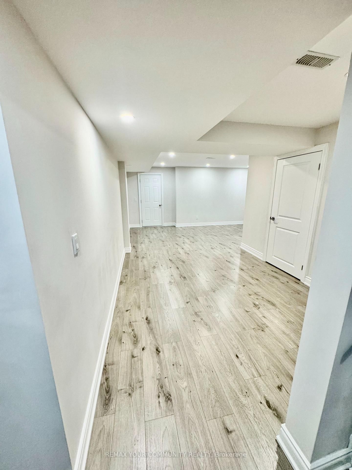 (Basement Apartment) - 51 Murray Leonard Lane, East Gwillimbury 4
