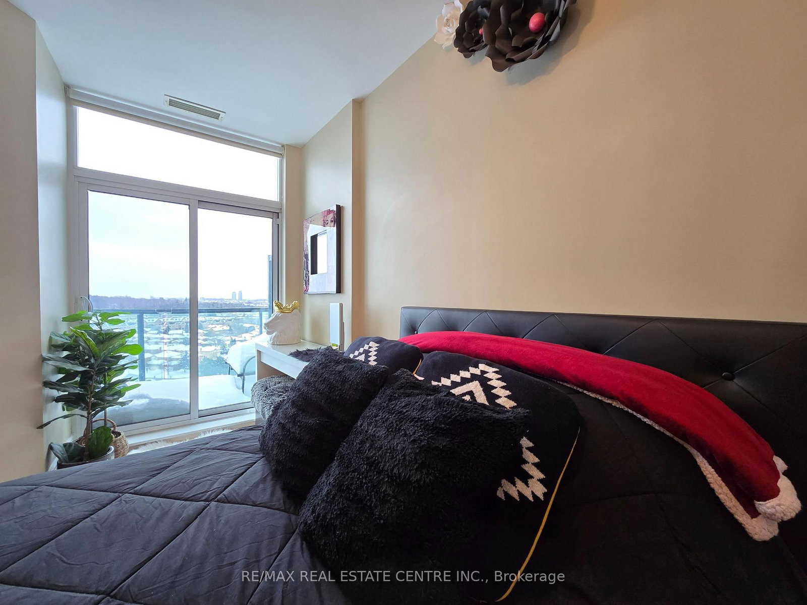 18 Harding Boulevard • #PH207 • Richmond Hill, ON photo 28