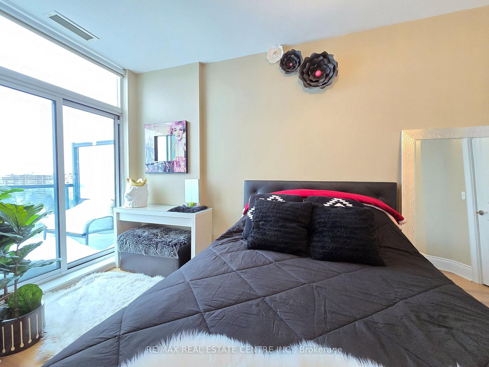 18 Harding Boulevard • #PH207 • Richmond Hill, ON photo 32