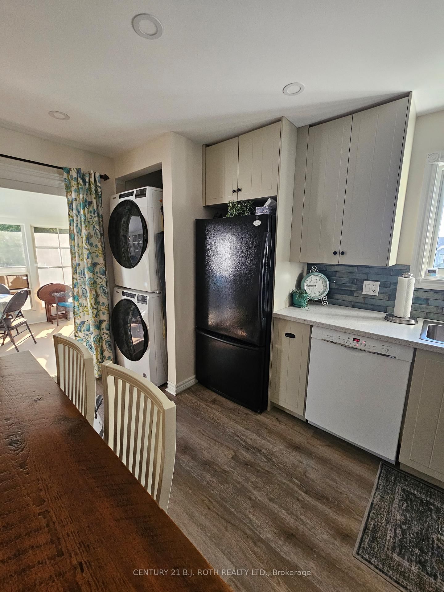 2011 25th Side Road • Innisfil, ON photo 13