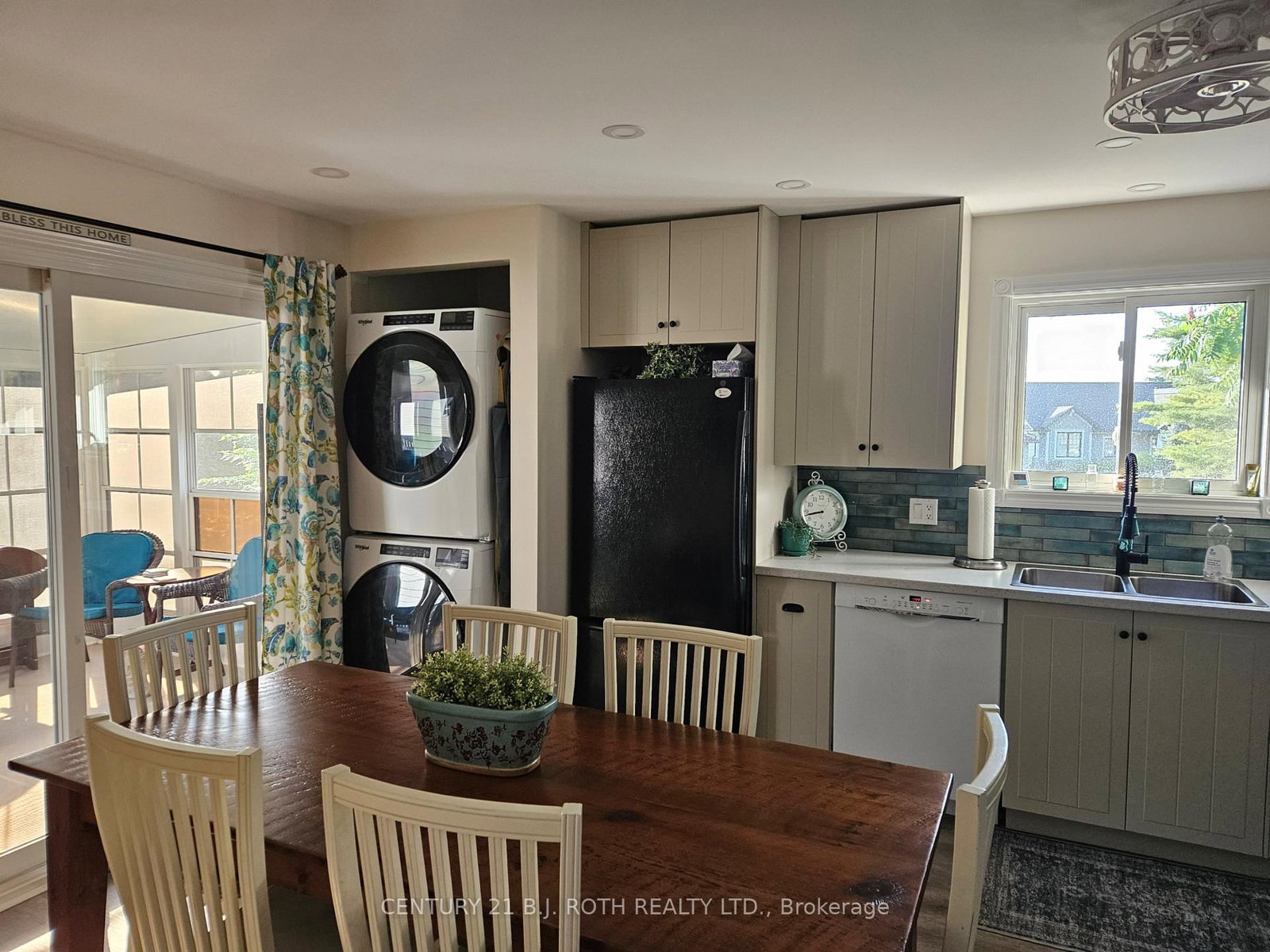 2011 25th Side Road • Innisfil, ON photo 15