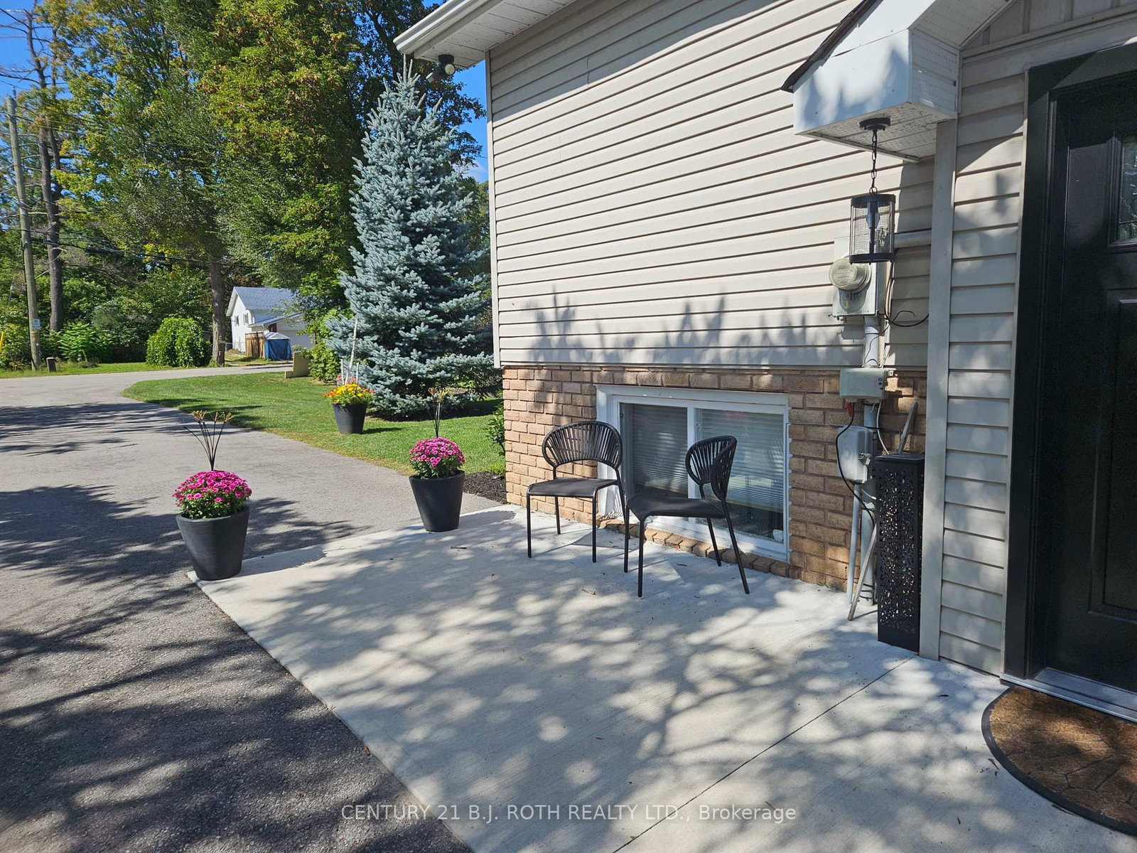 2011 25th Side Road • Innisfil, ON photo 41