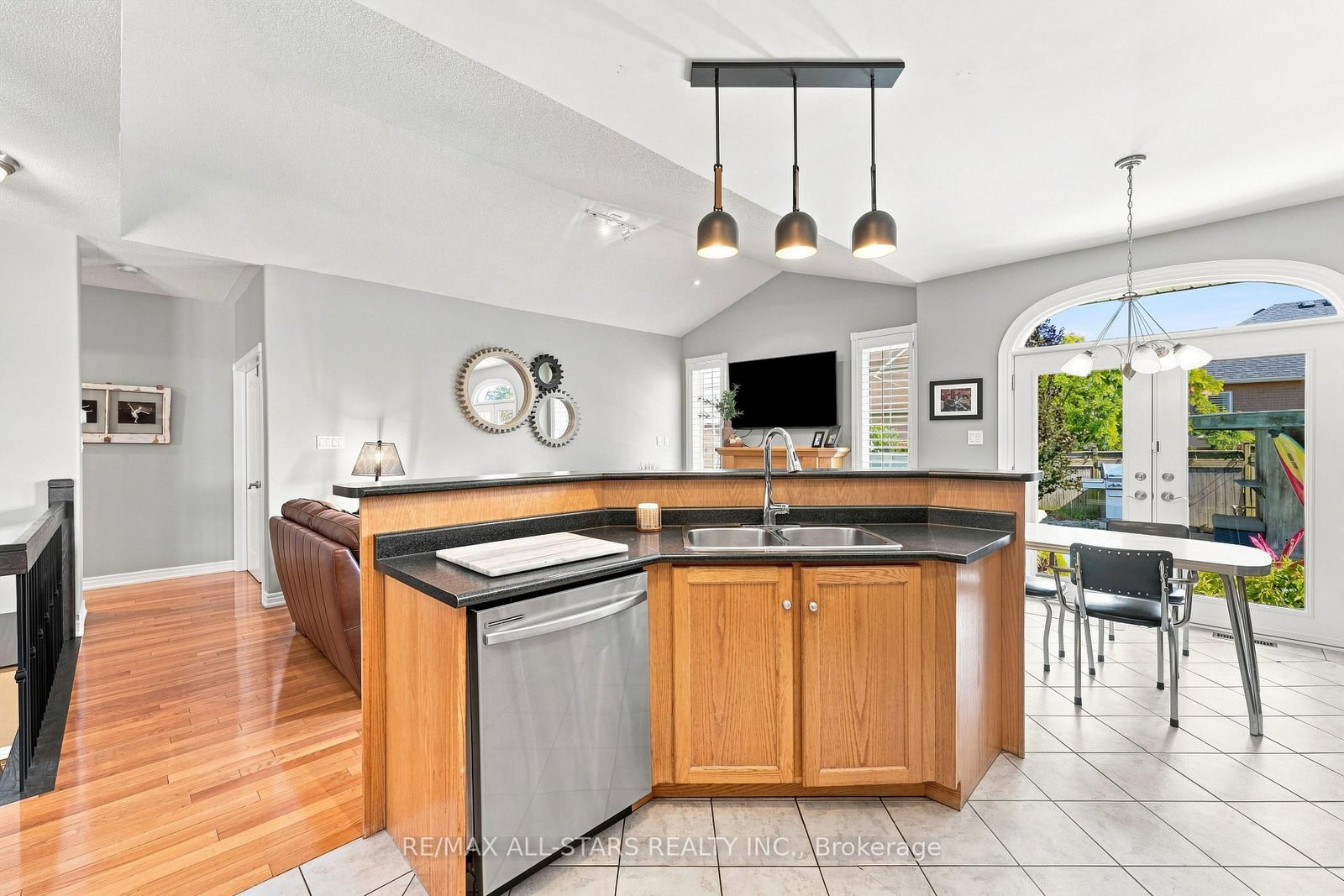 15 Ivygreen Road • Georgina, ON photo 15