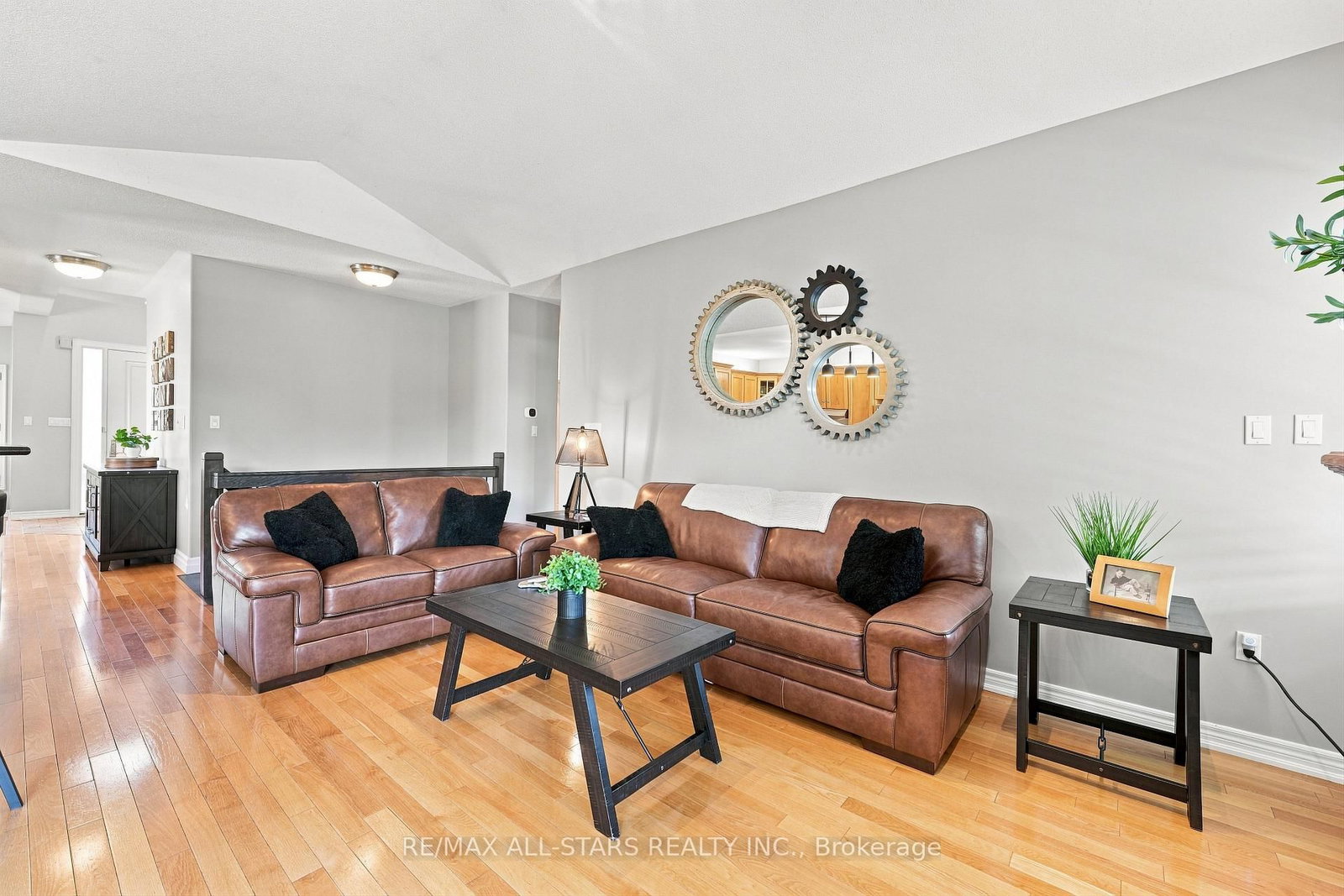 15 Ivygreen Road • Georgina, ON photo 18