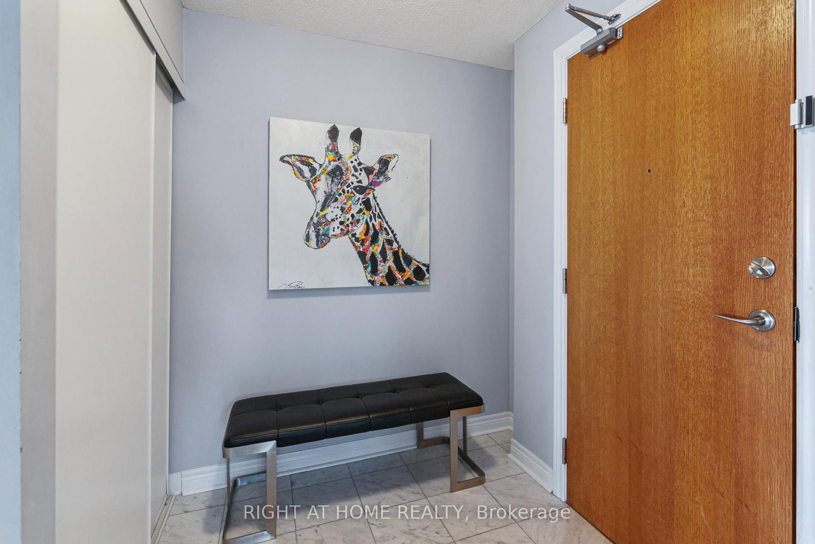 812-50 Disera Dr, Vaughan, view 3