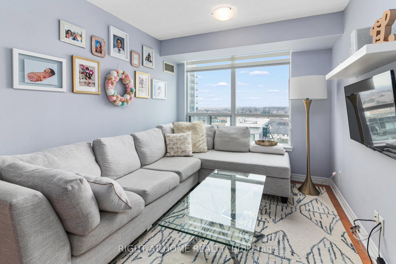 812-50 Disera Dr, Vaughan, view 8