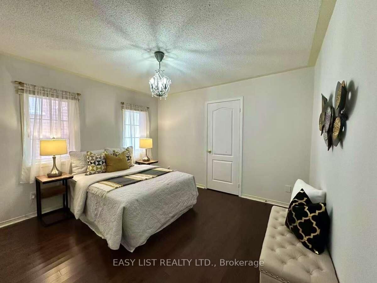 5 Copperstone Crescent • Richmond Hill, ON photo 20