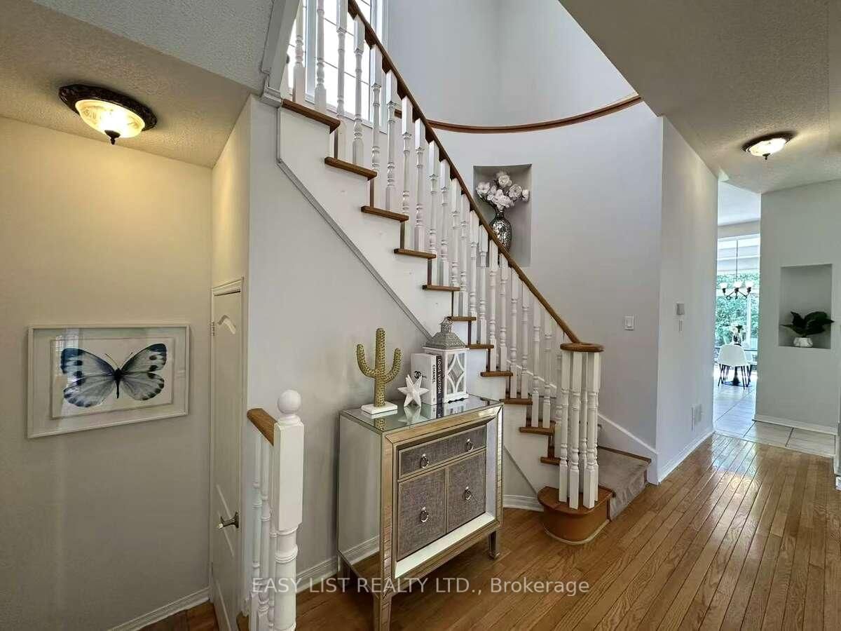 5 Copperstone Crescent • Richmond Hill, ON photo 5