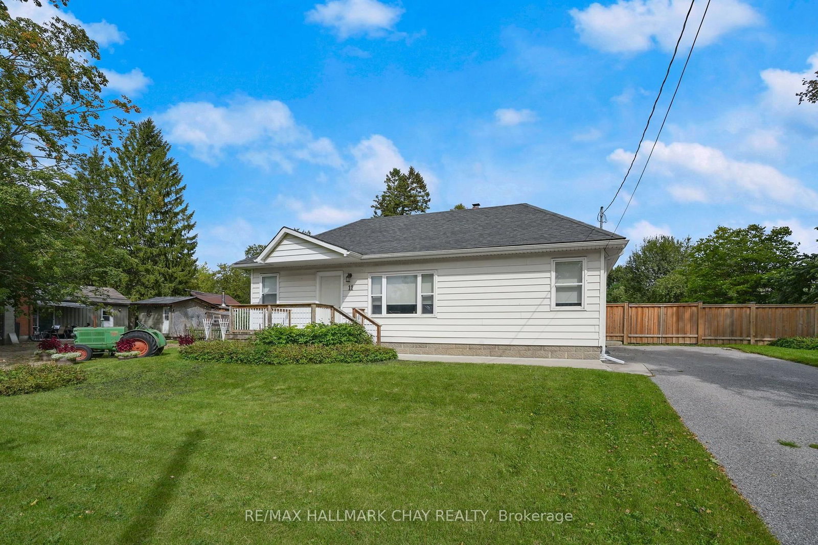 11 King Street S • Innisfil, ON photo 6