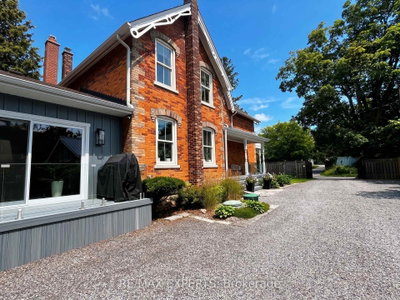 13676 Ninth Line • Whitchurch-Stouffville, ON photo 3