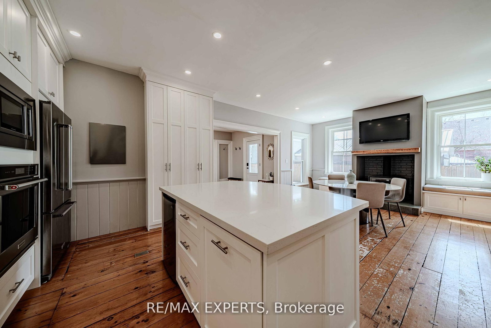 13676 Ninth Line • Whitchurch-Stouffville, ON photo 9