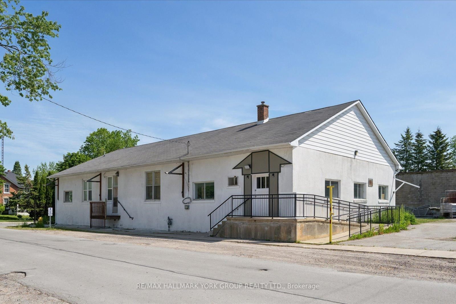 21 Ann Street • Brock, ON photo 2