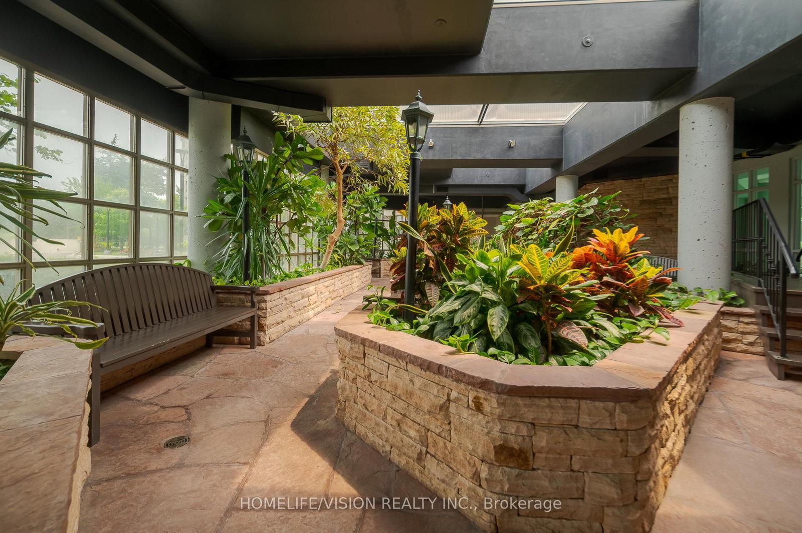 7 Townsgate Drive • #413 • Vaughan, ON photo 27