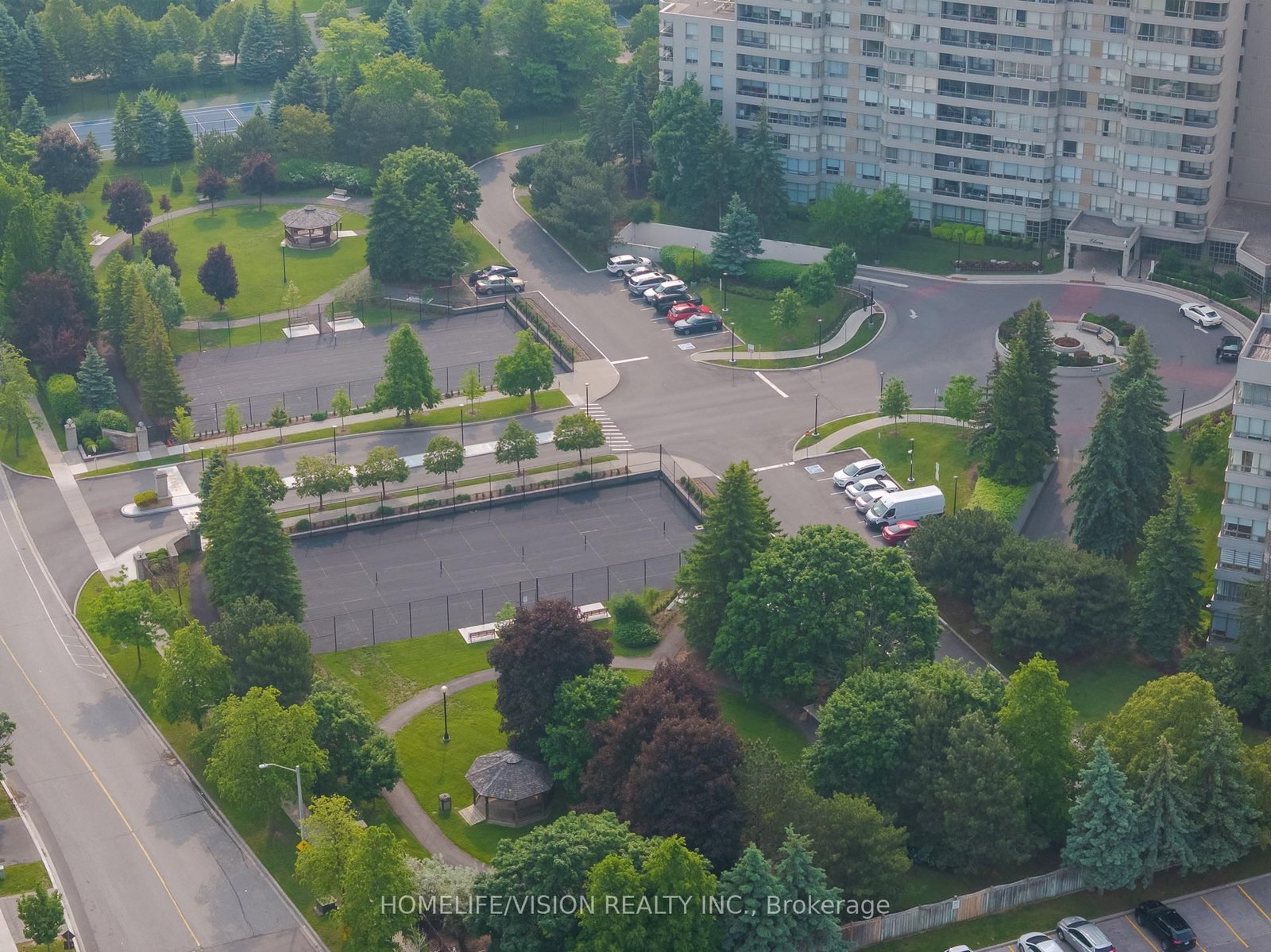 7 Townsgate Drive • #413 • Vaughan, ON photo 40