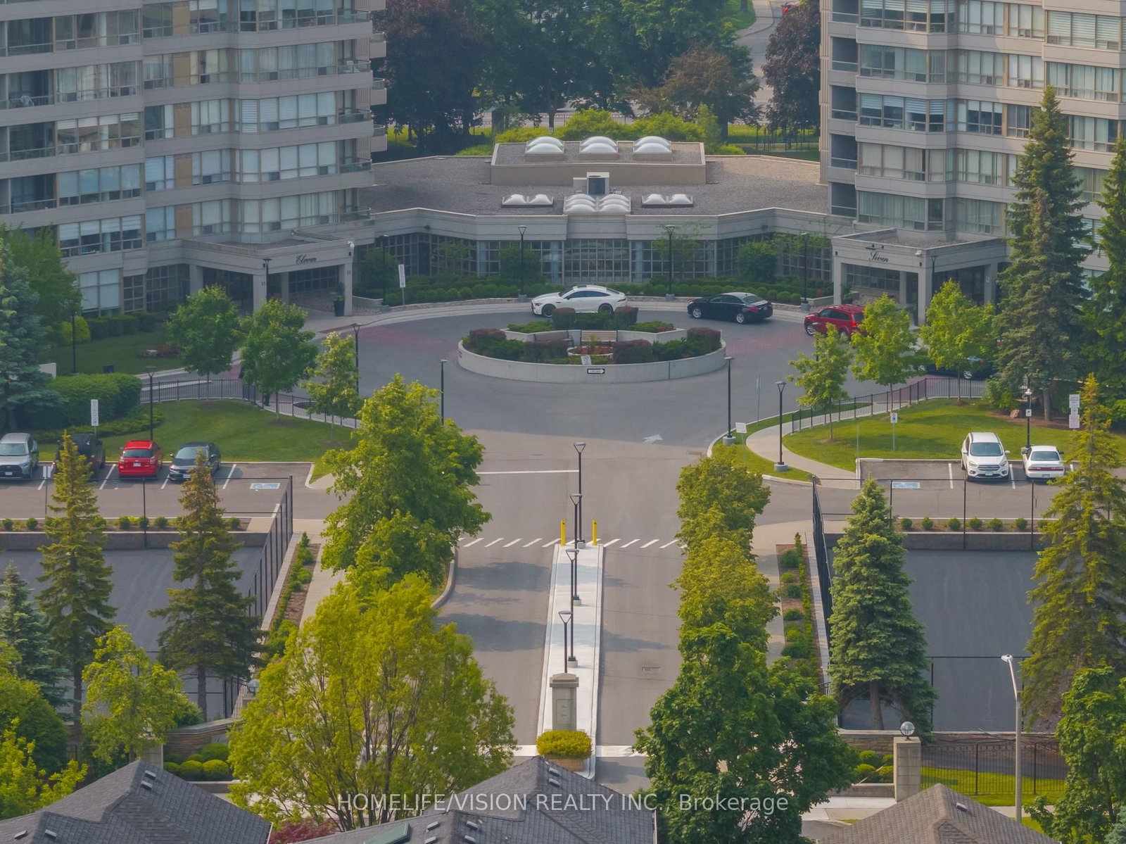 7 Townsgate Drive • #413 • Vaughan, ON photo 45