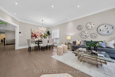 62 Fergus Avenue • Richmond Hill, ON photo 8