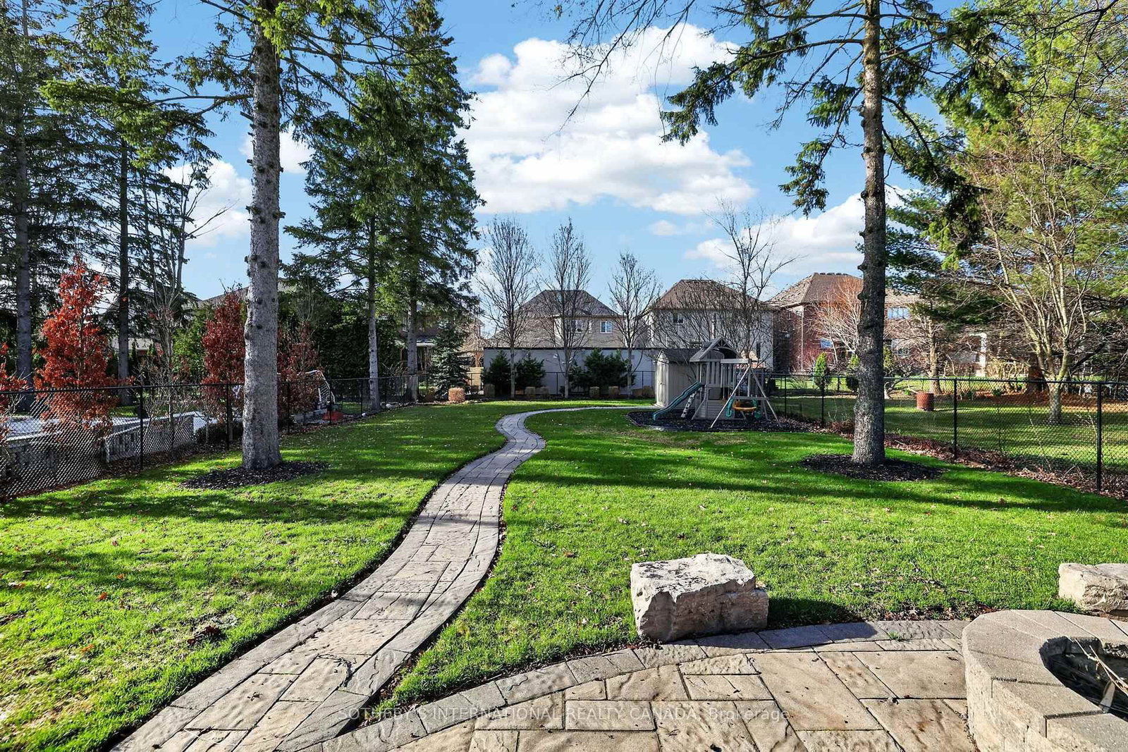 80 Elm Grove Avenue • Richmond Hill, ON photo 38