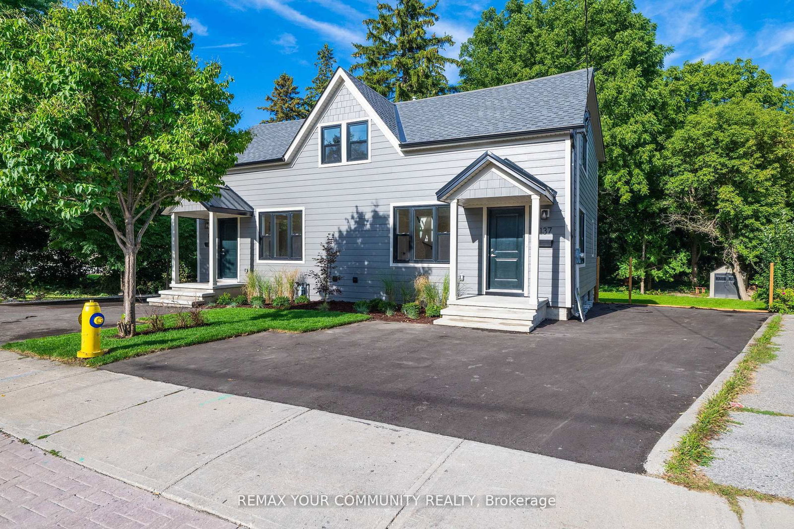 137 Clarence St, Vaughan, view 3