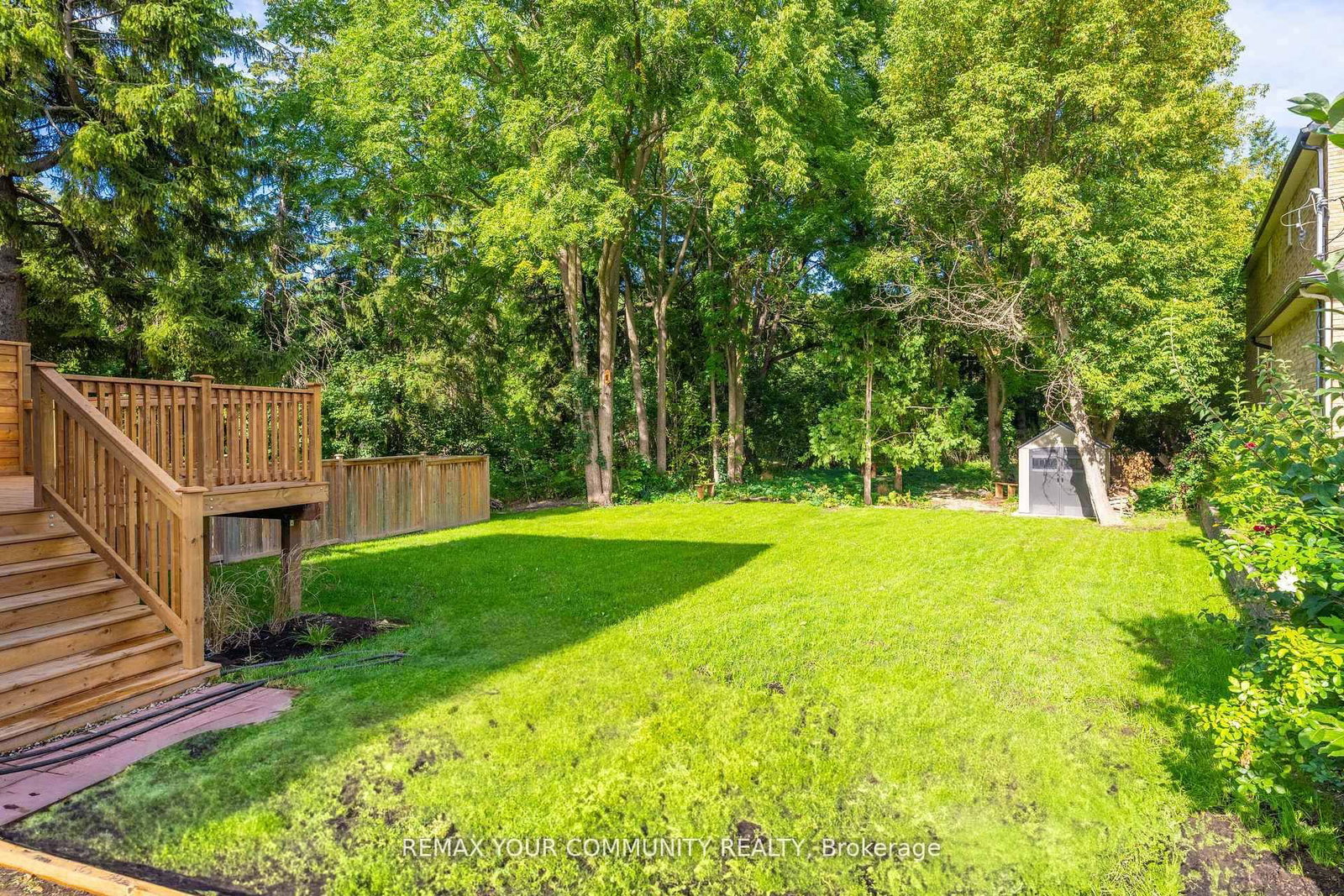 137 Clarence St, Vaughan, view 30