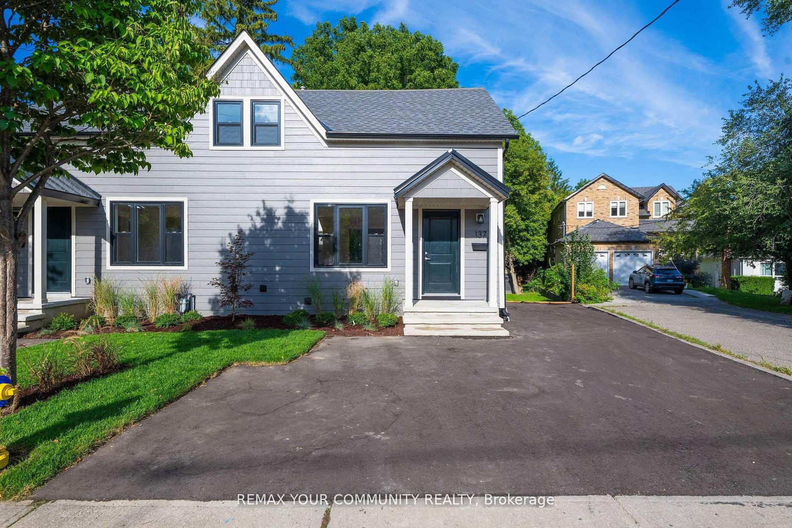 137 Clarence St, Vaughan, view 4